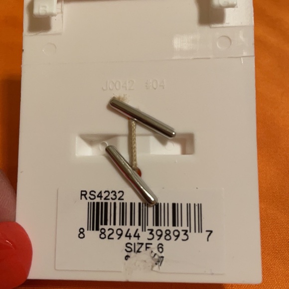 🔥Covet gold stackable ring set size 6 - Picture 4 of 4